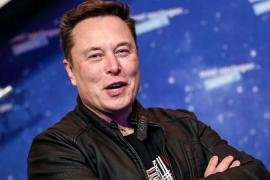 قال إيلون ماسك في عام 2018 إنه عندما يتعلق الأمر بشركاته، "فهناك أماكن أسهل للعمل، لكن لم يغير أحد العالم بالعمل 40 ساعة في الأسبوع"