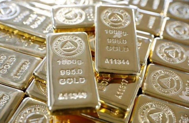 5 أسباب تسقط الذهب من عرش الملاذات الآمنة