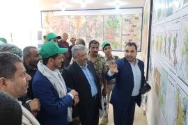 نائب مدير مكتب رئاسة الجمهورية يطلع على معرض المخططات العمرانية بهيئة الأراضي.