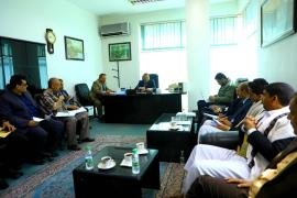 مناقشة الخطط والمشاريع الاستثمارية للشركة اليمنية الكويتية للتنمية العقارية 