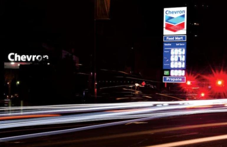 الفائدة والتضخم أكبر مهددات الاقتصاد العالمي