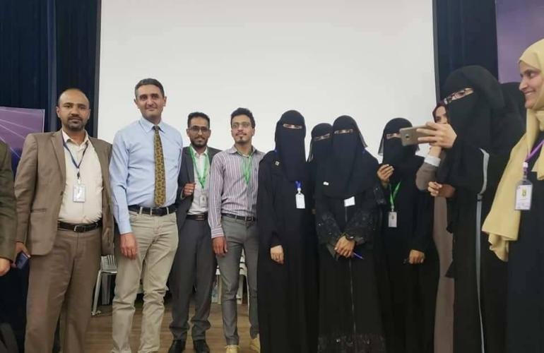 جامعة الملكة أروى تفوز بالمركز الأول في مسابقة مؤتمر ومعرض جامعة صنعاء الدولي الثاني لطب الأسنان.