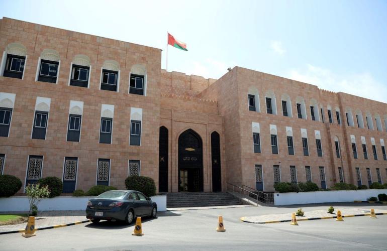 سلطنة عمان تسجل فائضًا في ميزانيتها بنحو 927 مليون دولار في الربع الأوّل
