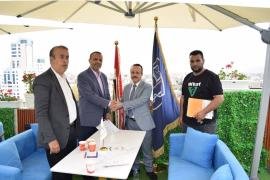 تعاون مثمر بين كاك الإسلامي وجامعة ابن النفيس للعلوم الطبية حول تمويل الرسوم الدراسية لطلاب الجامعة