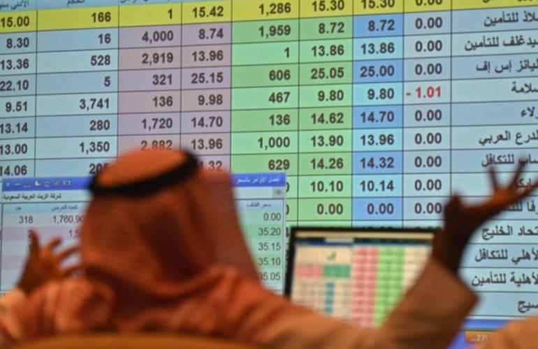 السوق السعودية تعود للخسائر وسط هبوط شبه جماعي للقطاعات