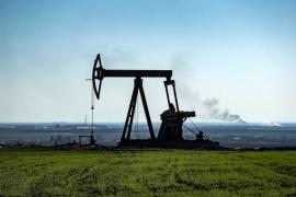 النفط يرتفع لليوم الرابع بدعم من الطلب الصيني واضطراب الإمدادات