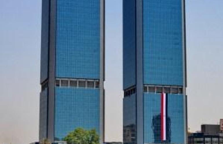 "موديز" تخفض تصنيف 5 بنوك مصرية