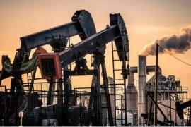 أسعار النفط تقفز بأكثر من 5% بعد الخفض الطوعي لإنتاج “أوبك+