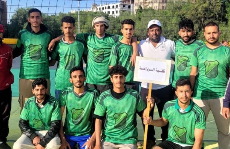 في إطار الفعاليات الاحتفائية بالمولد النبوي الشريف.. انطلاق منافسات بطولة طوفان الأقصى للكرة الطائرة بجامعة صنعاء