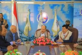 نائب وزير الاقتصاد يطلع على مستوى الانضباط الوظيفي في مؤسسة الاسمنت وهيئة الاستثمار