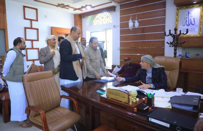 وزير الاقتصاد يلتقي المواطنين في اليوم المفتوح