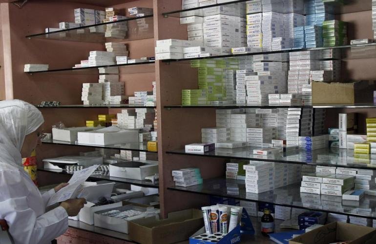 صناعة الأدوية في سورية تدق ناقوس الخطر: الرسوم الحكومية الجديدة تهدد القطاع