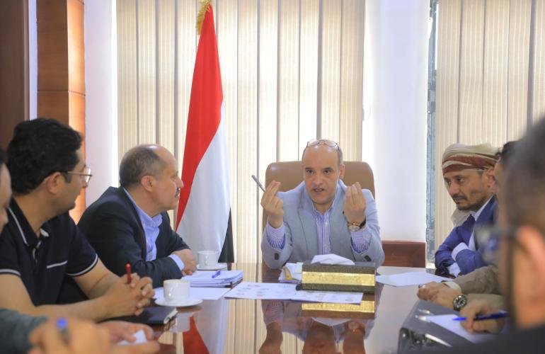 وزارة الاقتصاد تؤكد على اتخاذ إجراءات تنفيذية لمقاطعة البضائع الامريكية