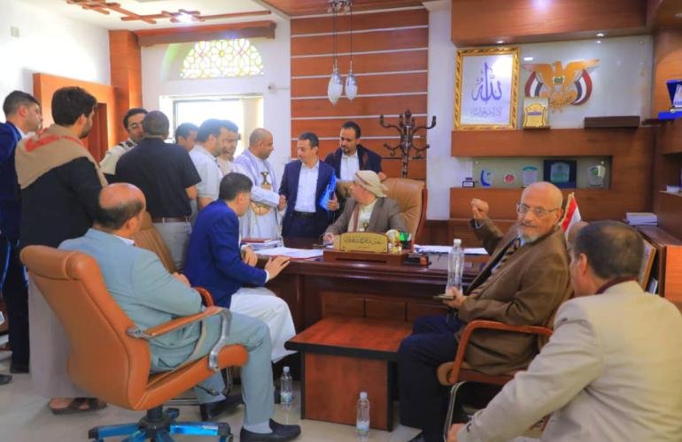 وزير الاقتصاد يلتقي المواطنين والقطاع الخاص في اليوم المفتوح