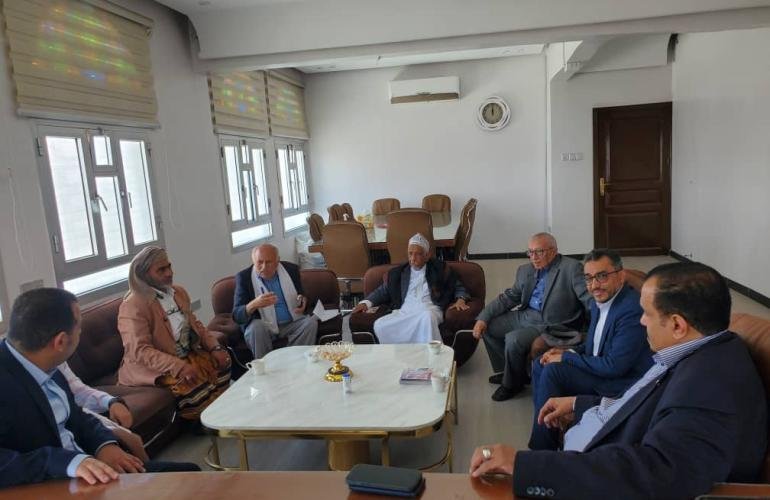 شماخ يترأس اجتماعا للهيئة الإدارية لجمعية الحديدة الخيرية