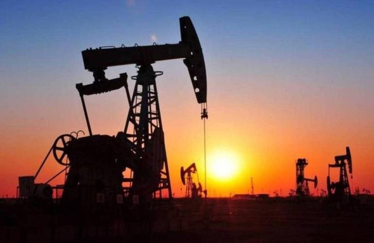 أوكرانيا تكثف هجماتها على مصافي النفط الروسية.. فما تأثير ذلك على أسعار النفط؟!!