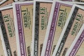 عمليات بيع عالمية في السندات تعكس القلق بشأن الموازنات والبنوك المركزية