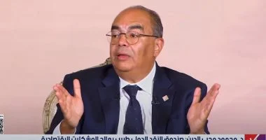 خبير اقتصادي يؤكد تفوق الذهب على الدولار في احتياطات البنوك المركزية لأول مرة