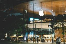 شركة أبل تكسر حاجز الـ4 تريليونات دولار في قيمتها السوقية لأول مرة