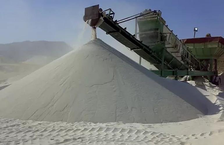 وزارة الصناعة والمعادن في العراق: احتياطي السيليكا في العراق يتجاوز 350 مليون طن