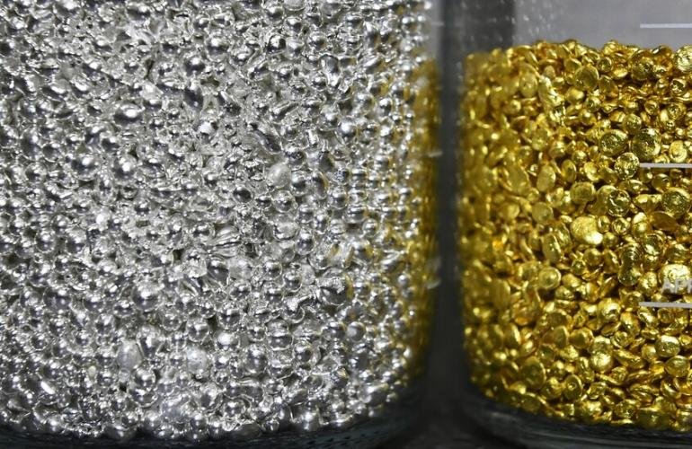 أسعار الذهب مستقرة مع استعداد الأسواق للهجة "متشددة" من الاحتياطي الفيدرالي