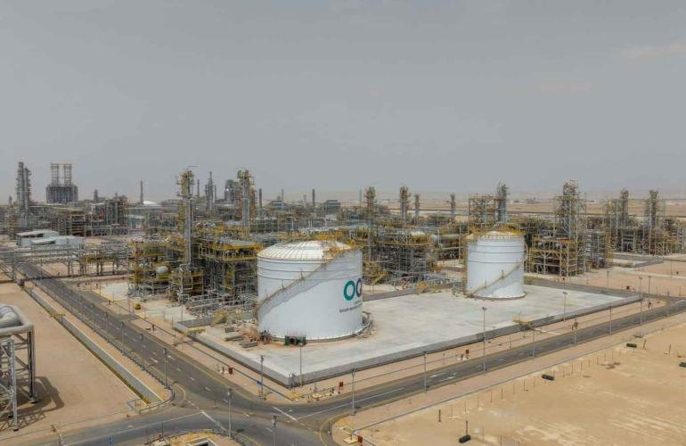 ارتفاع انتاج النفط في سلطنة عمان خلال نوفمبر الماضي مسجلا 334 مليون برميل