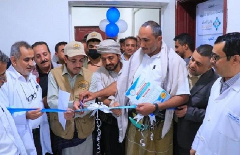 وزير المالية ومحافظ الحديدة يدشنان العمل بأحدث جهاز أشعة مقطعية في هيئة مستشفى الثورة