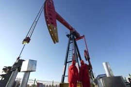 شكوك وتحليلات سلبية في سوق الطاقة بعد اقتراب سعر برميل النفط من 100 دولار