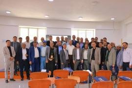 جامعة الرشيد الذكية تقيم ورشة تدريبية رائدة لتحويل التعليم من "التلقين" إلى "صناعة المعنى" باستخدام الذكاء الاصطناعي