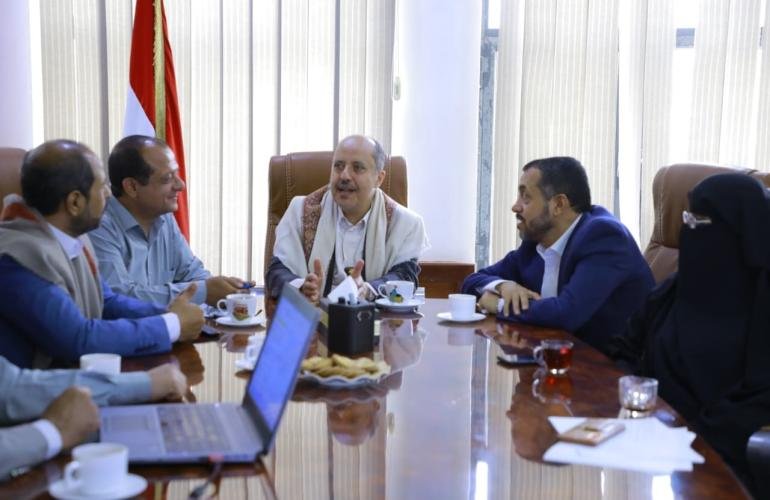 مناقشة مستوى تبسيط الإجراءات وتحسين جودة خدمات وزارة الاقتصاد