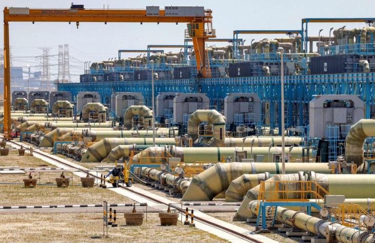 تحلية المياه في الخليج.. ثروة حيوية تحمل أمن المنطقة المائي