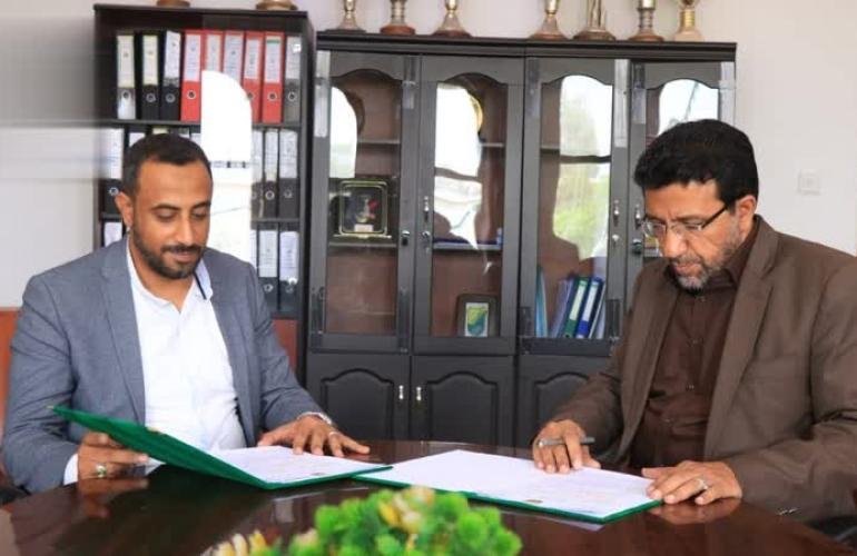 توقيع مذكرة تعاون بحثية بين جامعة صنعاء ومركز آفاق اليمن